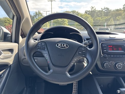 Used 2018 Kia Forte LX w/ Sports Package image 13