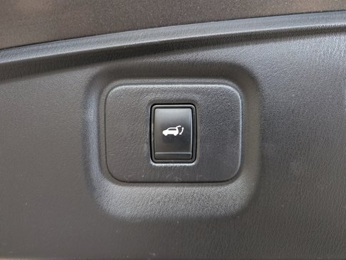 Used 2015 Nissan Pathfinder Platinum w/ Family Entertainment Package image 26