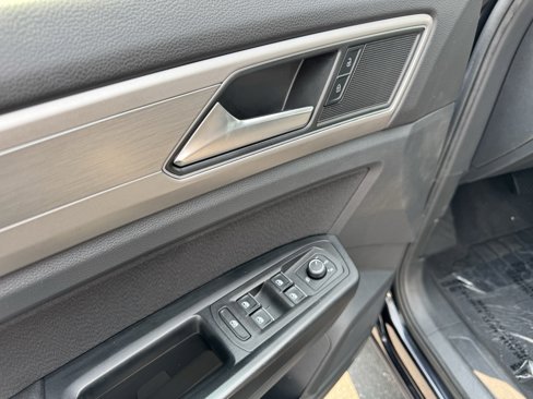 Used 2019 Volkswagen Atlas S w/ Towing Package image 14