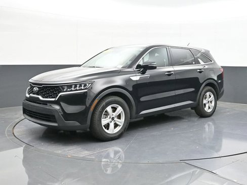 Used 2021 Kia Sorento LX image 4