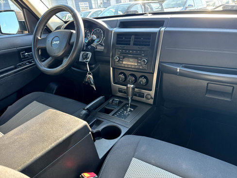 Used 2009 Jeep Liberty Sport w/ Popular Equipment Group image 22