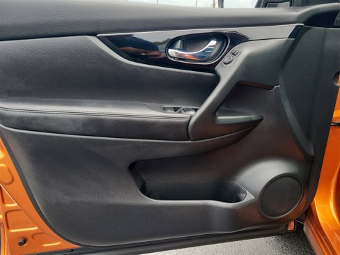 Used 2017 Nissan Rogue Sport SL w/ SL Premium Package image 15