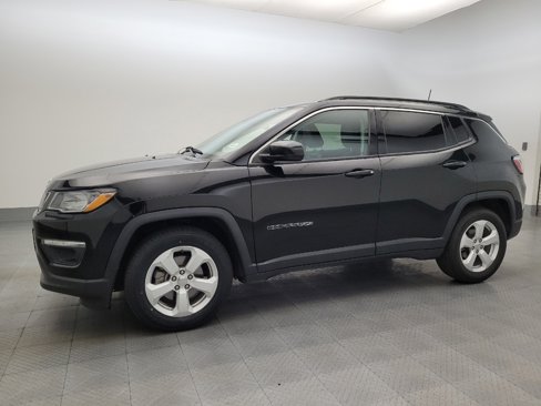 Used 2020 Jeep Compass Latitude image 2
