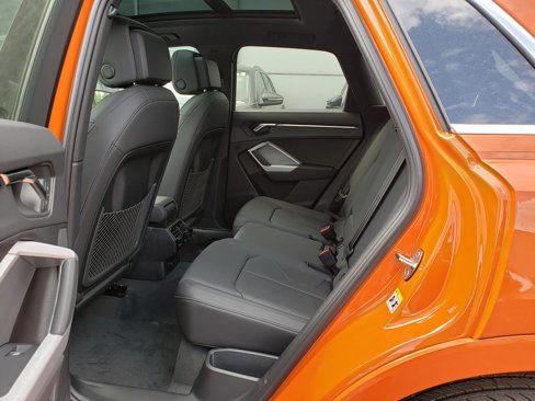 New 2025 Audi Q3 2.0T Premium image 8