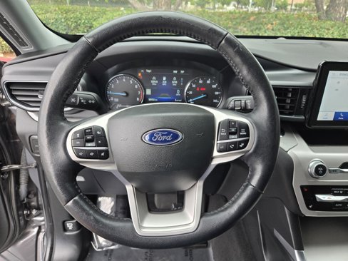 Used 2022 Ford Explorer XLT w/ Equipment Group 202A image 17