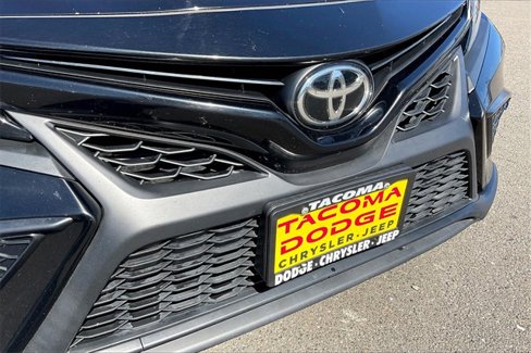 Used 2021 Toyota Camry SE image 29