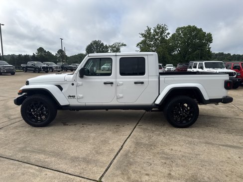 New 2025 Jeep Gladiator Sport image 4