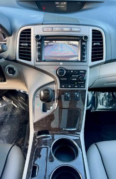 Used 2014 Toyota Venza XLE image 18