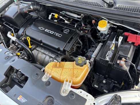 Used 2013 Chevrolet Sonic LT image 10