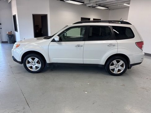 Used 2010 Subaru Forester 2.5X Premium image 6