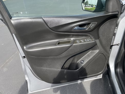 Used 2023 Chevrolet Equinox LT w/ Driver Convenience Package image 20