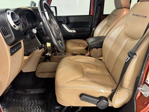 Used 2014 Jeep Wrangler Unlimited Rubicon w/ Max Tow Package image 3