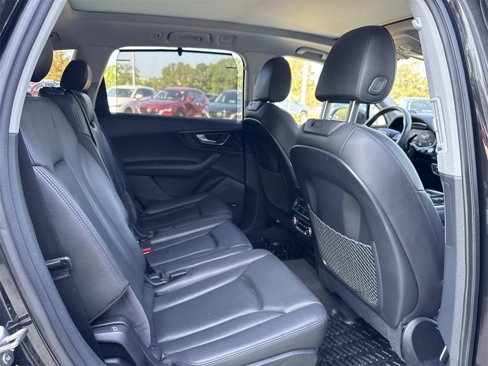 Used 2017 Audi Q7 3.0T Prestige image 9