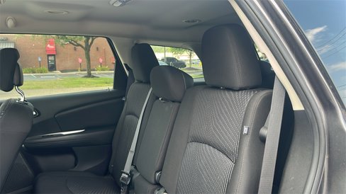 Used 2016 Dodge Journey SE w/ Flexible Seating Group image 23