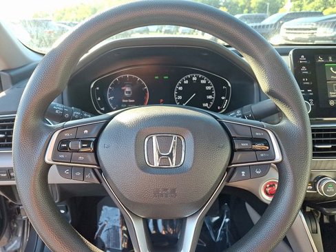 Used 2018 Honda Accord EX image 22