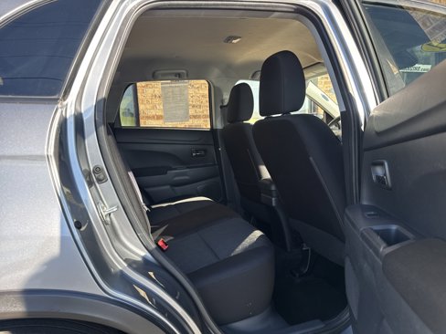 Used 2021 Mitsubishi Outlander Sport ES image 12