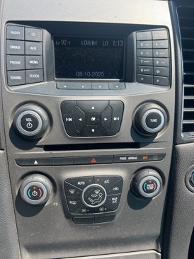 Used 2014 Ford Taurus SEL image 8