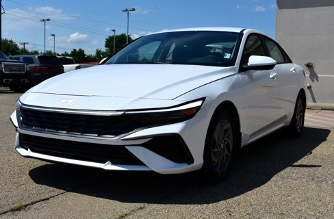New 2025 Hyundai Elantra Blue image 5