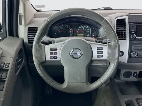 Used 2016 Nissan Frontier SV image 17