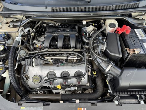 Used 2008 Ford Taurus Limited image 25