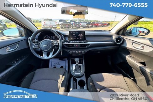 Used 2023 Kia Forte LXS image 6