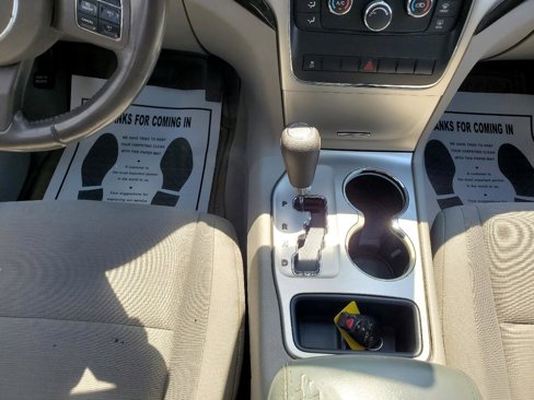 Used 2011 Jeep Grand Cherokee Laredo image 20