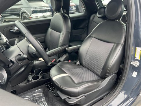 Used 2018 FIAT 500 e w/ Esport Package image 16