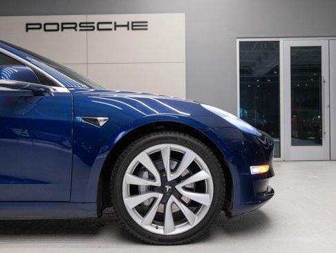 Used 2018 Tesla Model 3 Long Range image 11