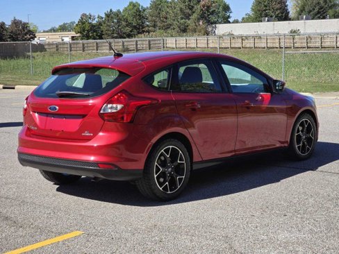 Used 2012 Ford Focus SE w/ SE Sport Pkg image 18