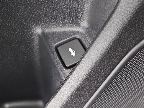 Used 2018 Honda Civic Touring image 32