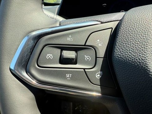 New 2025 Chevrolet Trax LT w/ Driver Confidence Package image 34