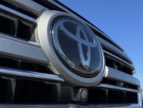 Used 2019 Toyota Land Cruiser image 37