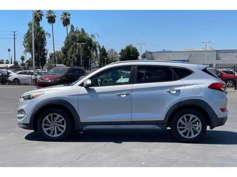 Used 2017 Hyundai Tucson SE image 3