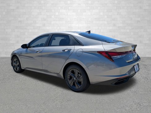 Certified 2023 Hyundai Elantra SEL w/ Cargo Package image 4