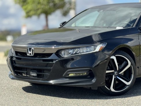 Used 2019 Honda Accord Sport image 3