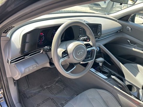 Used 2023 Hyundai Elantra SEL image 16