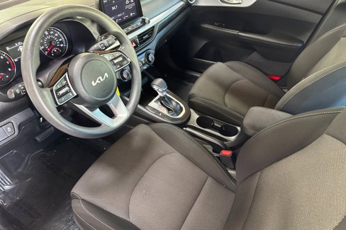 Used 2024 Kia Forte LXS image 4