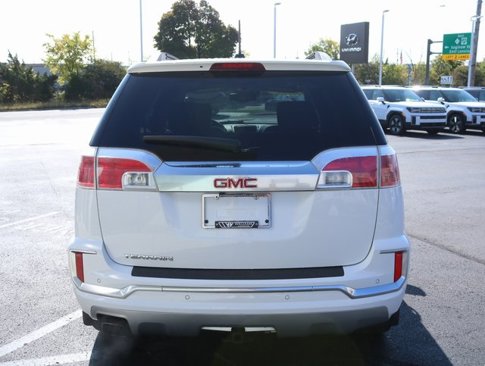 Used 2017 GMC Terrain Denali image 4