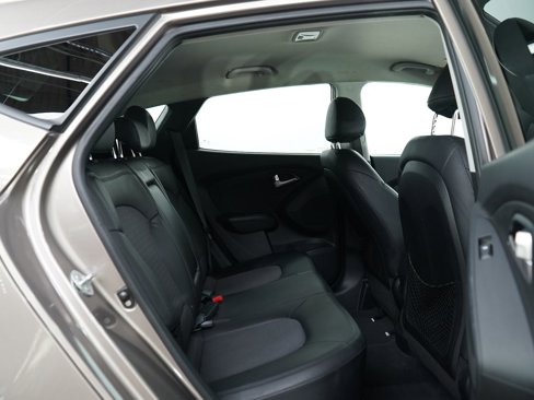 Used 2013 Hyundai Tucson GLS image 11