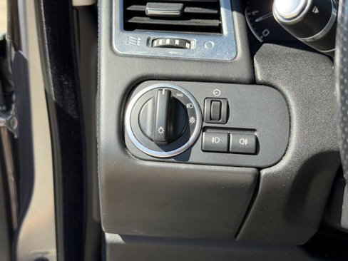 Used 2012 Land Rover Range Rover Sport HSE image 18