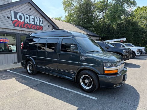 Used 2017 Chevrolet Express 2500 image 6