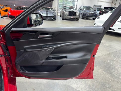 Used 2018 Jaguar XE Premium image 64