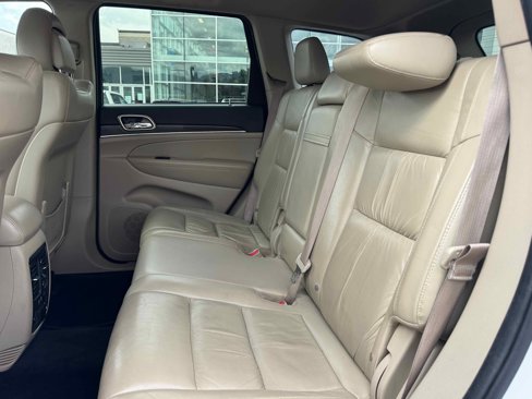 Used 2014 Jeep Grand Cherokee Limited image 30