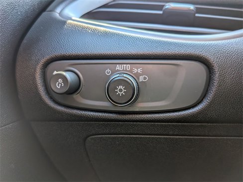 Used 2022 Chevrolet Malibu LT image 21