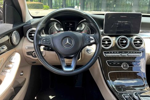 Used 2015 Mercedes-Benz C 300 Sedan image 5