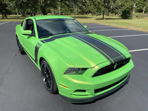 Used 2013 Ford Mustang Boss 302 w/ Boss 302 Accessory Pkg image 39