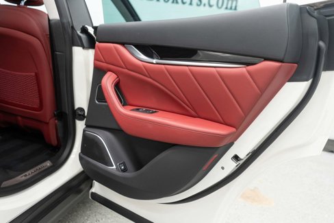 Used 2022 Maserati Levante GT image 27