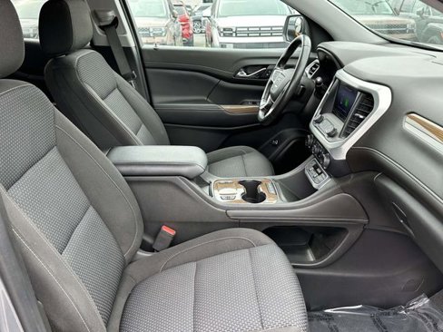 Used 2020 GMC Acadia SLE w/ Driver Convenience Package image 10