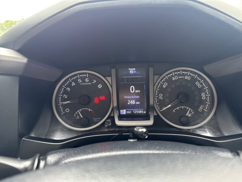 Used 2019 Toyota Tacoma SR5 image 27
