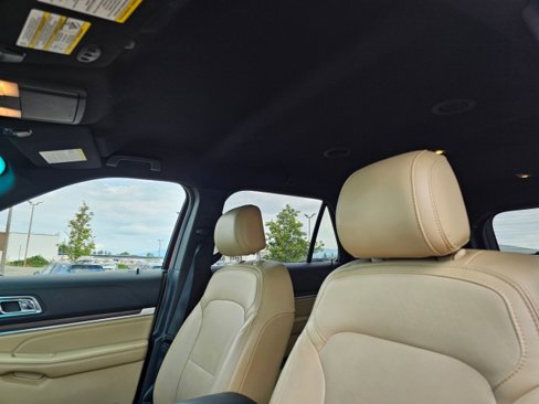 Used 2016 Ford Explorer Limited image 32